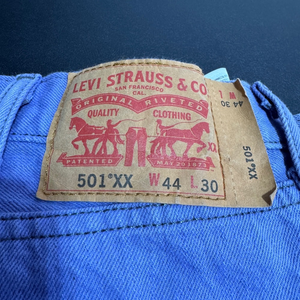 Levi's 501 Original Fit Jeans Mens 44x30 Purple Solid Denim Button Fly 1771 - Picture 3 of 8